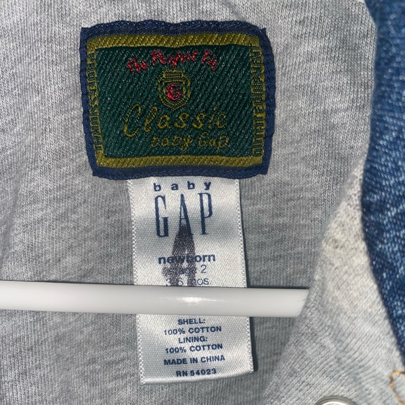 Baby Gap Classic Denim Jacket - Newborn - - Picture 3 of 4